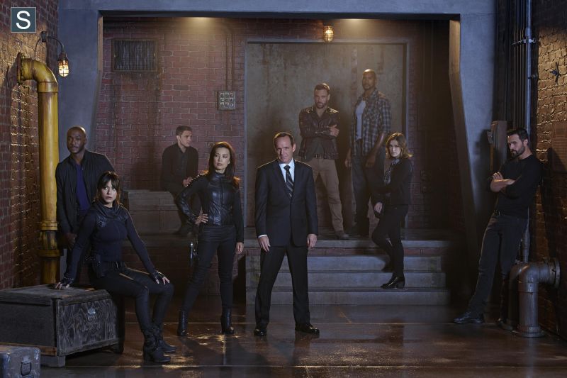 Agents of SHIELD - Season 2 - Promotional Cast Group Photo_FULL
