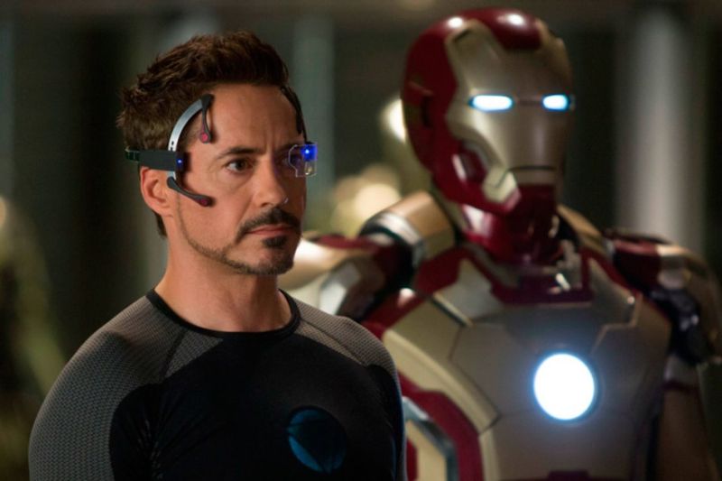 Robert-Downey-Jr-Tony-Stark-Iron-Man-3-Marvel-Disney