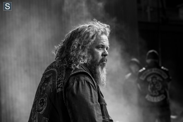 Sons of Anarchy - Season 7 - Full Set of Cast Promotional Photos (2)_595_slogo