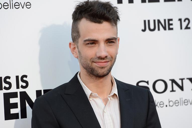 jay-baruchel-to-write-semi-autobiographical-comedy-for-abc