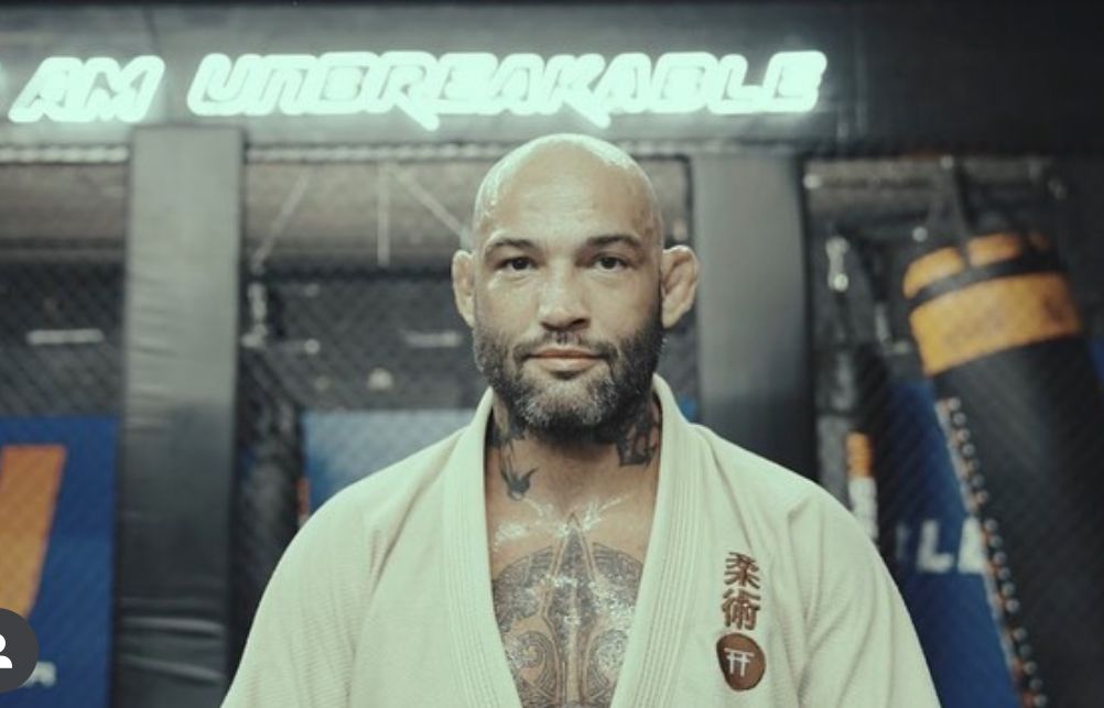 Lutador brasileiro Guilherme Bomba que já namorou Demi Lovato, morre aos 38 anos 1 Lutador brasileiro que já namorou Demi Lovato, morre aos 38 anos