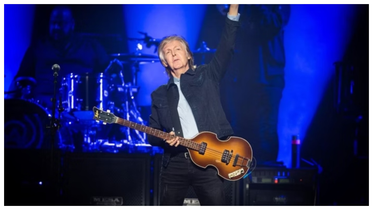 paul mccartney recebe dedicatoria de pele