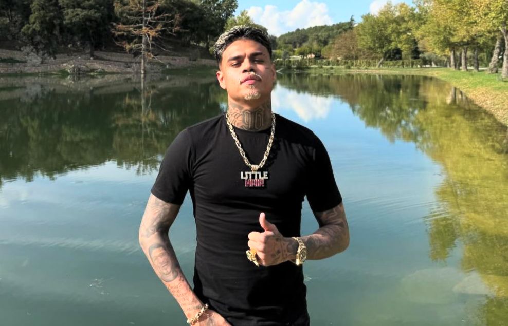 Cariúcha detona MC Cabelinho após fazer fã tomar baldada em show