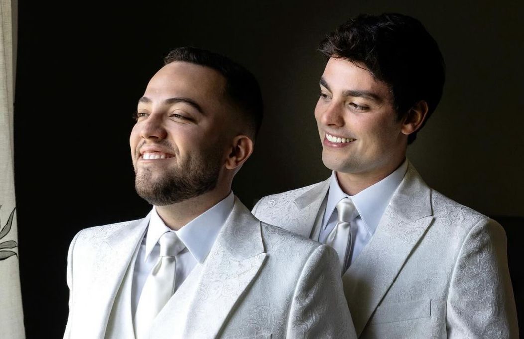 Influenciadores Lucas Bley e Lucas Rangel se casam em luxuoso Palácio