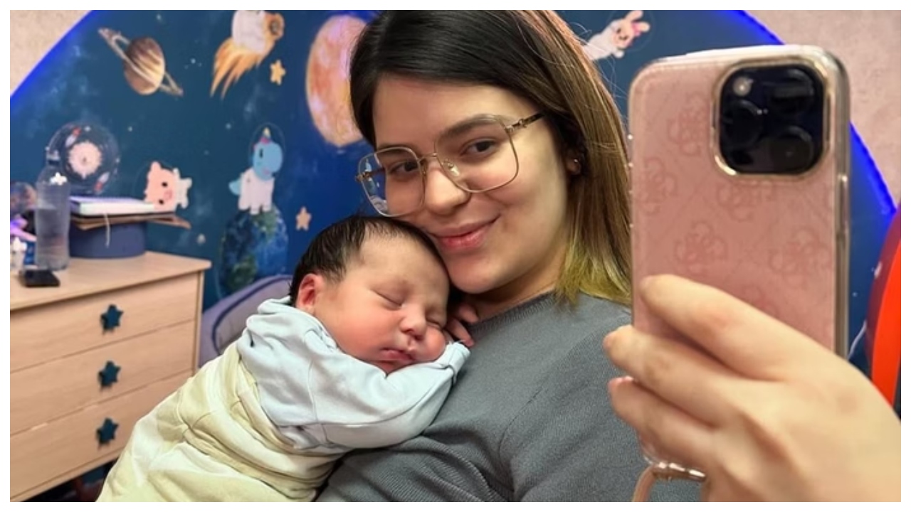 viih tube compartilha emocao ao ver filho na uti