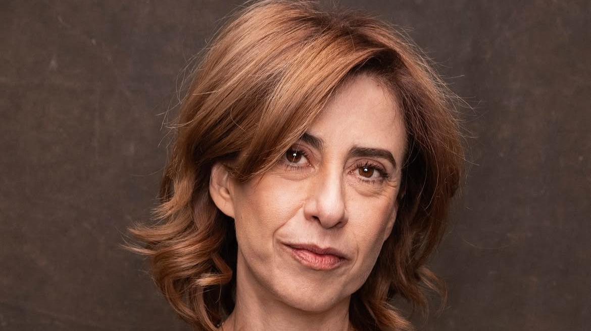 Fernanda Torres é surpreendida com fã norte-americano falando em português 1 Fernanda Torres é surpreendida com fã norte-americano falando em português
