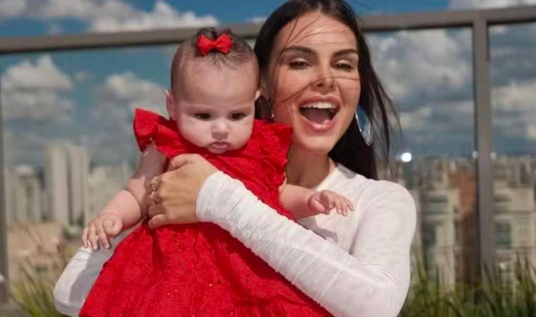 Saiba quem é Helena, filha mais nova de Neymar