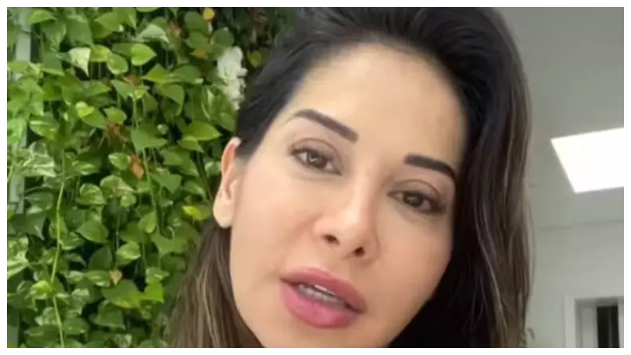 Maíra Cardi surpreende ao enterrar Bíblias nos cômodos de sua nova mansão 1 maira cardi surpreende ao enterrar biblias nos comodos de sua nova mansao