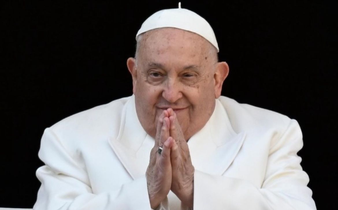 Internado, Papa Francisco diz passar por Internado, Papa Francisco diz passar por