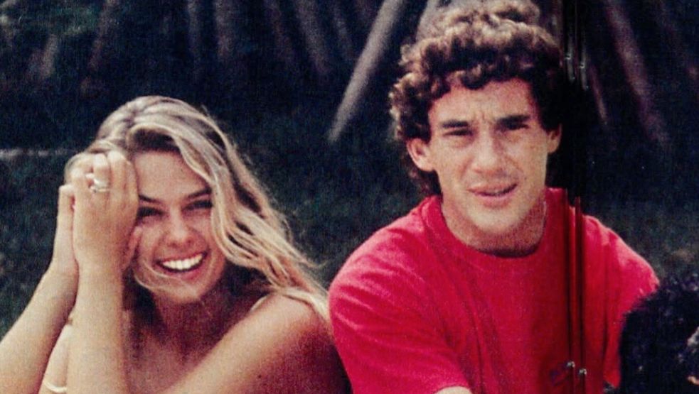 Adriane Galisteu posta homenagem a Ayrton Senna que faria 65 anos hoje