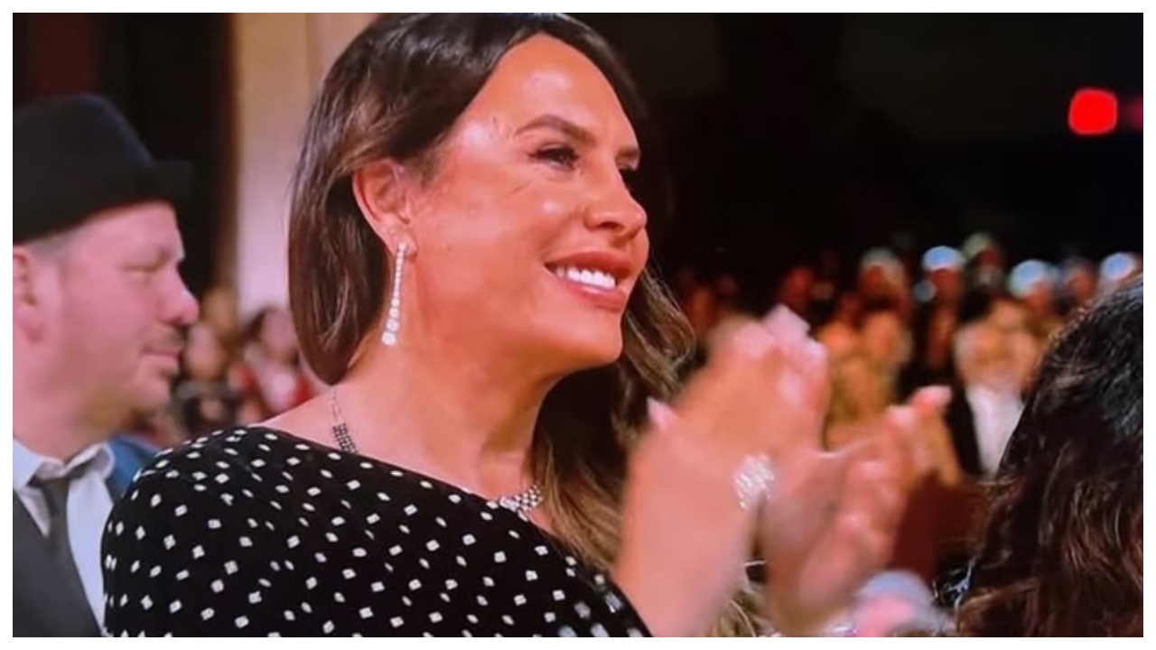 karla sofia gascon ironiza comentario de apresentador do oscar