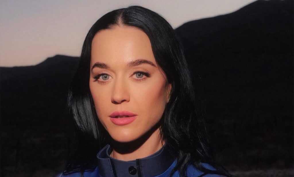 Blue Origin divulga vídeo das 5 celebridades junto de Katy Perry no espaço 1 Blue Origin divulga vídeo das 5 celebridades junto de Katy Perry no espaço