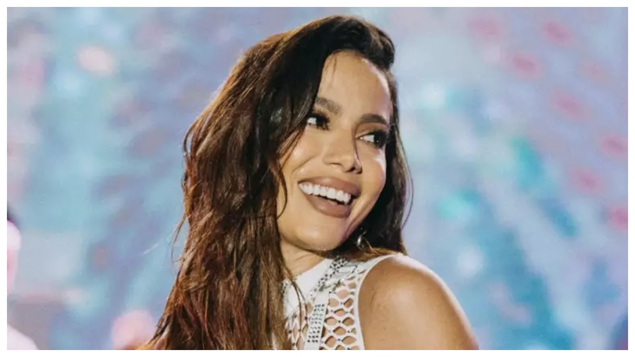 banco central notifica anitta por pendencia na declaracao de bens no